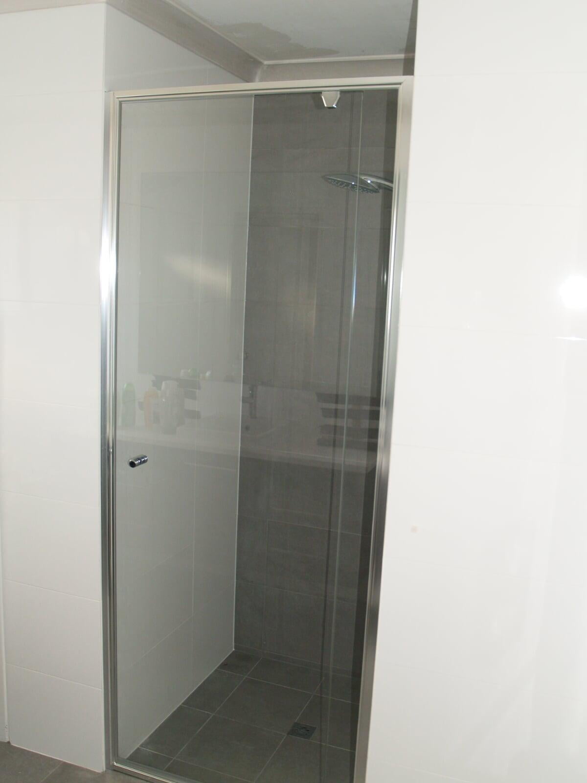 SemiFrameless Shower Screens Glass100
